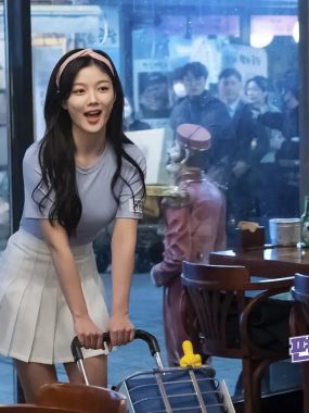 便利店新星 편의점 샛별이 4K原盘内封简繁中字池昌旭金裕贞全集下载